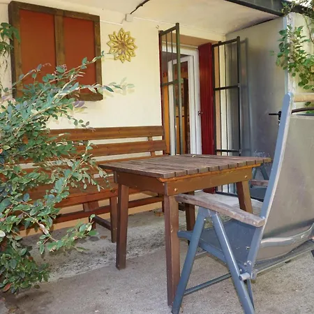 3 Bedroom Pet Friendly In Lamalou-les-bains *