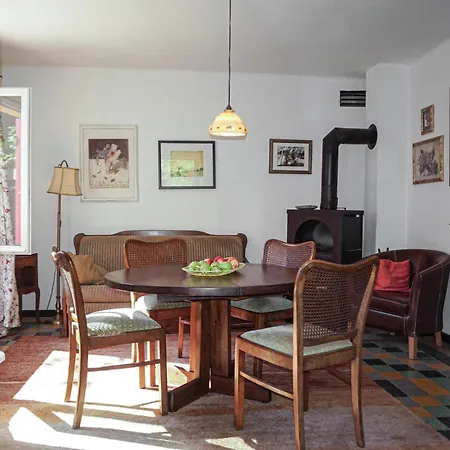 3 Bedroom Pet Friendly In Lamalou-les-bains بيت للعطل *
